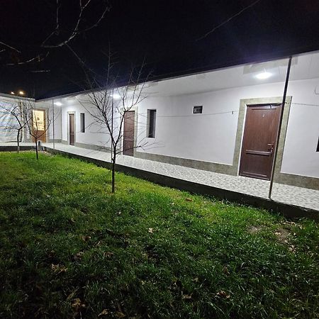 Galstyans Hotels Zvartnots Airport P'arak'ar Εξωτερικό φωτογραφία